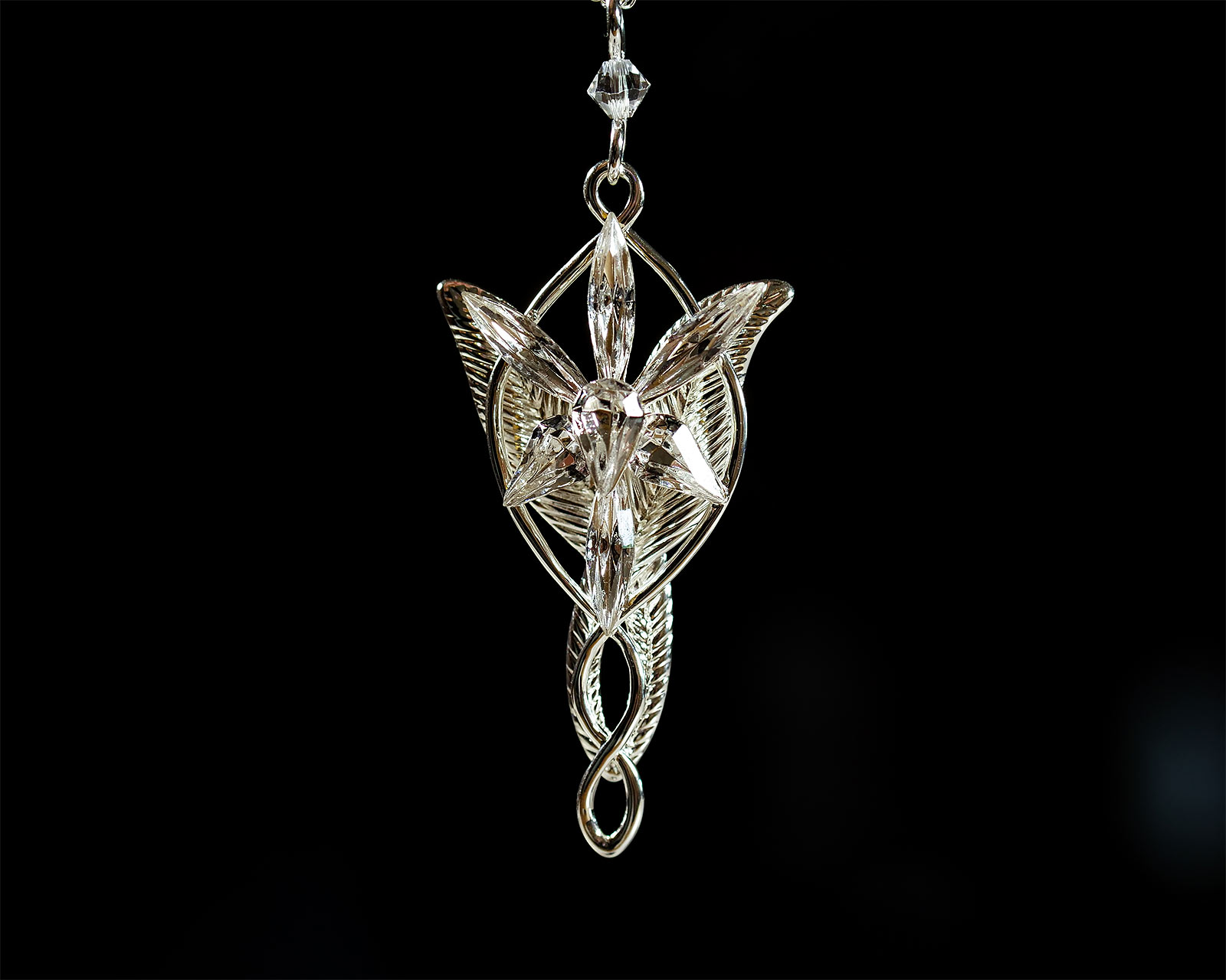 The Lord of the Rings - Arwen's Evenstar Replica